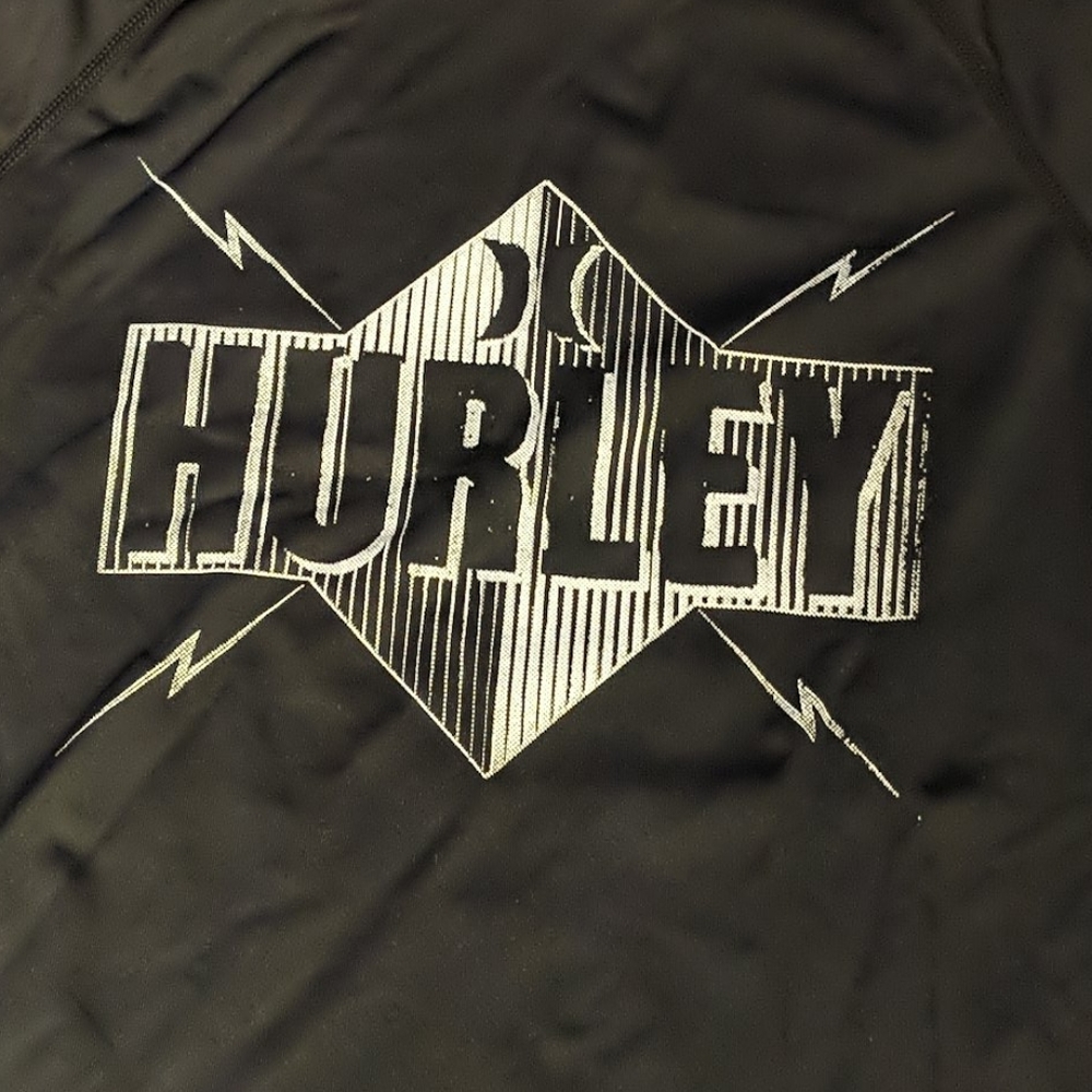 Hurley Rashguard - Picture 2 of 4